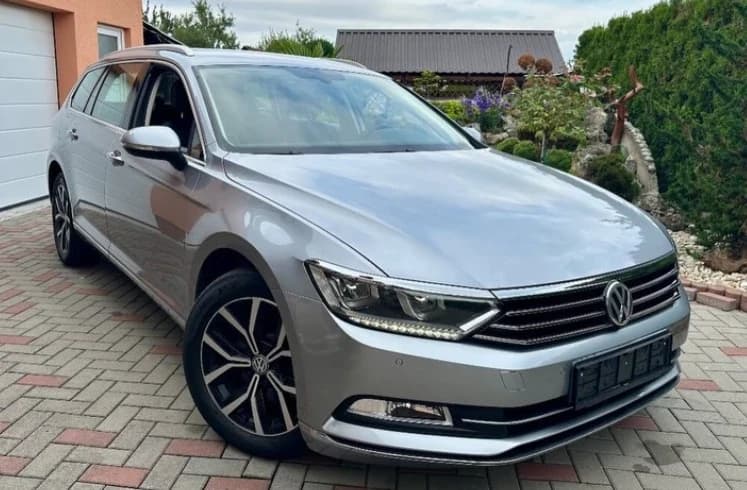 Strieborný VW Passat Variant z roku 2019, náhradné vozidlo pre zákazníkov autoservisu Ludato Family v Bratislave